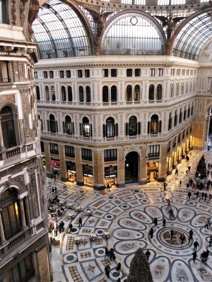 Affittacamere Domus Sibyllina, Galleria Umberto I